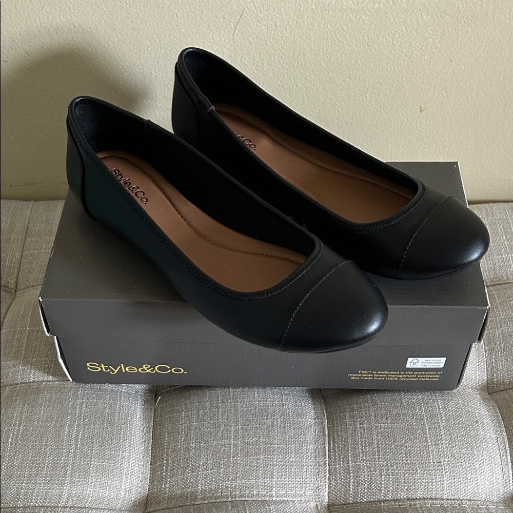 Style & Co. Cap Toe Size 8 Women's Black Flats Slip On Shoes